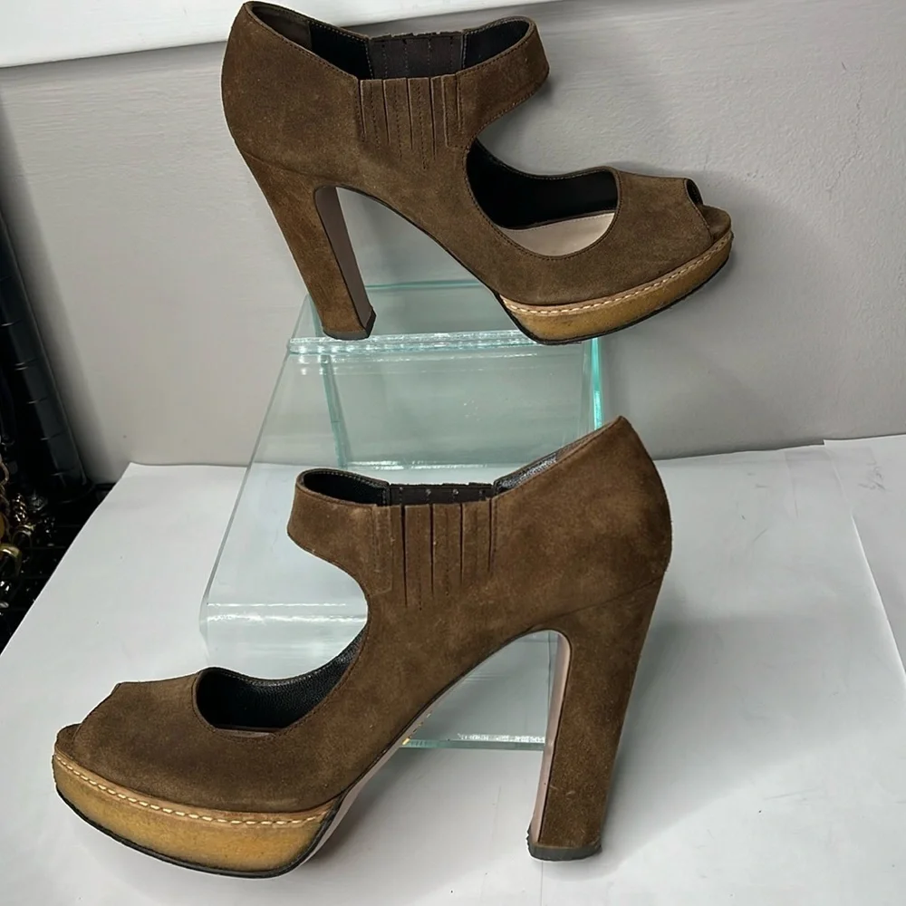 PRADA Sz 40 Brown Suede Rubber Platform Peep Toe Elastic Mary Jane 3.5” Heels